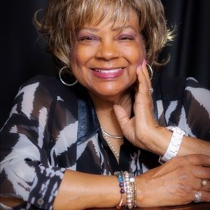 Meet your Posher, Joyce